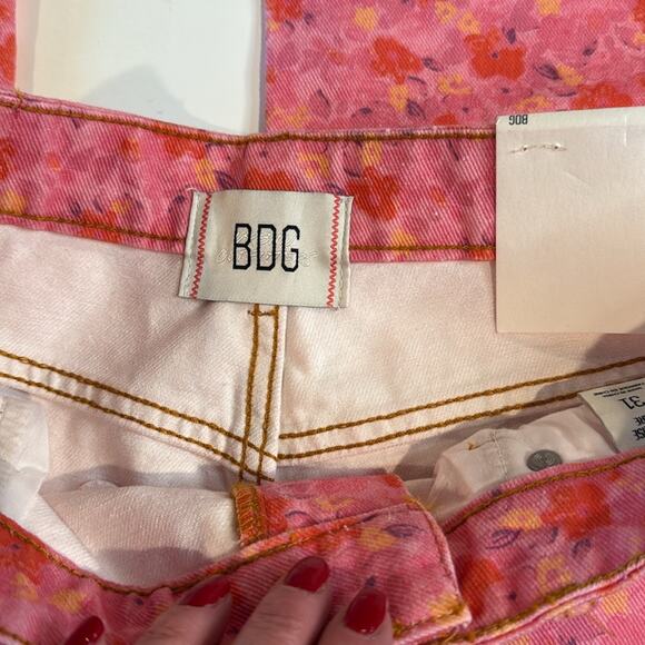 BDG Urban Outfitters Pink Floral High-Rise Flare Jeans Size 31 Urban Chic - Picture 4 of 13